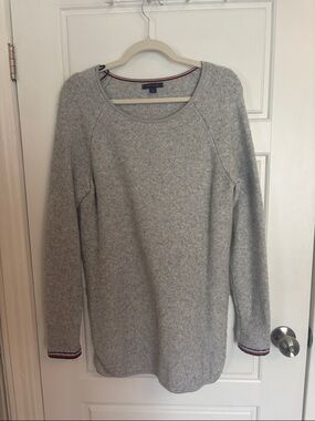 Tommy Hilfiger Light Gray Crewneck Pullover Sweater